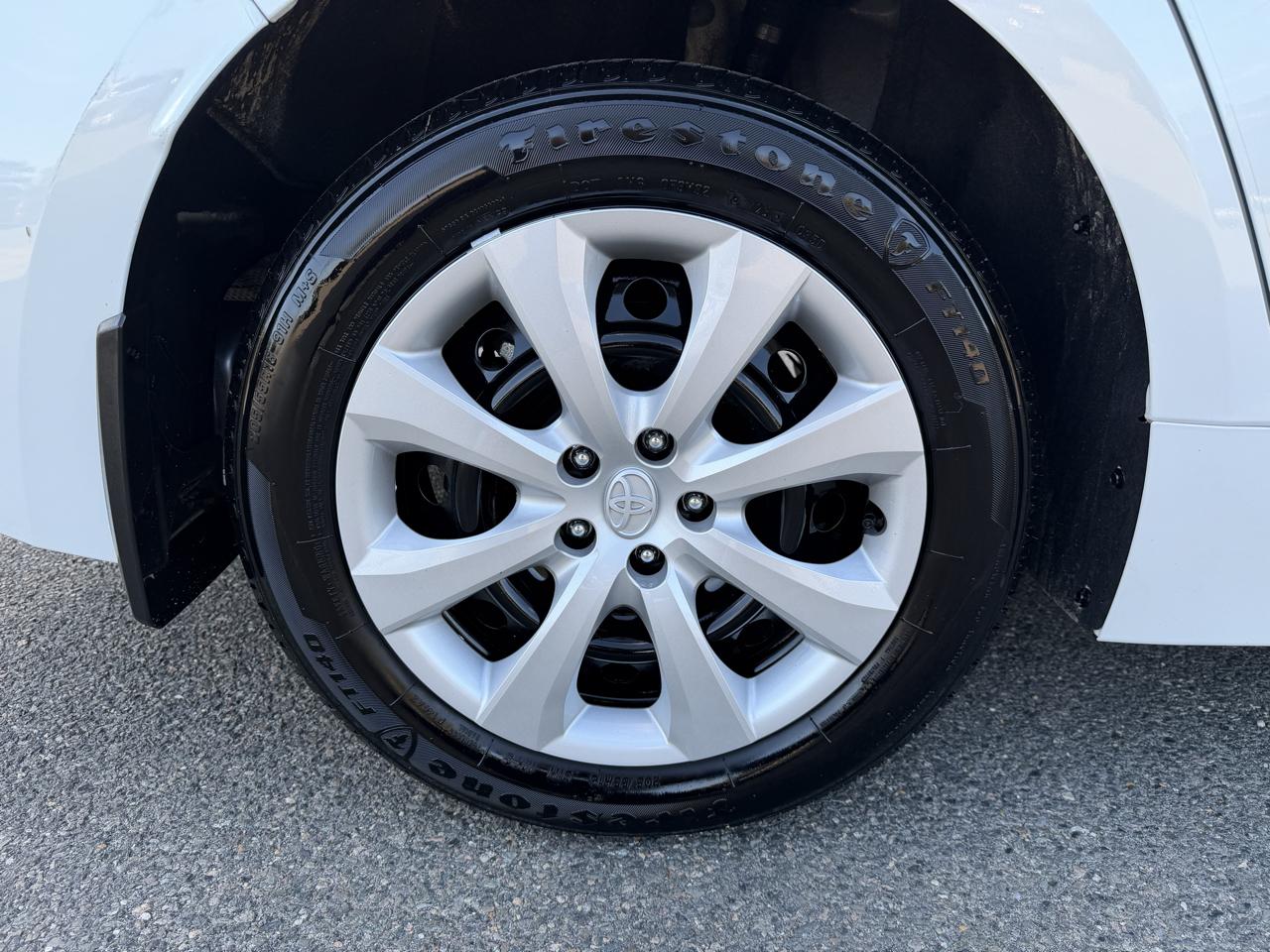 Toyota Corolla LE CVT (Natl) 2025