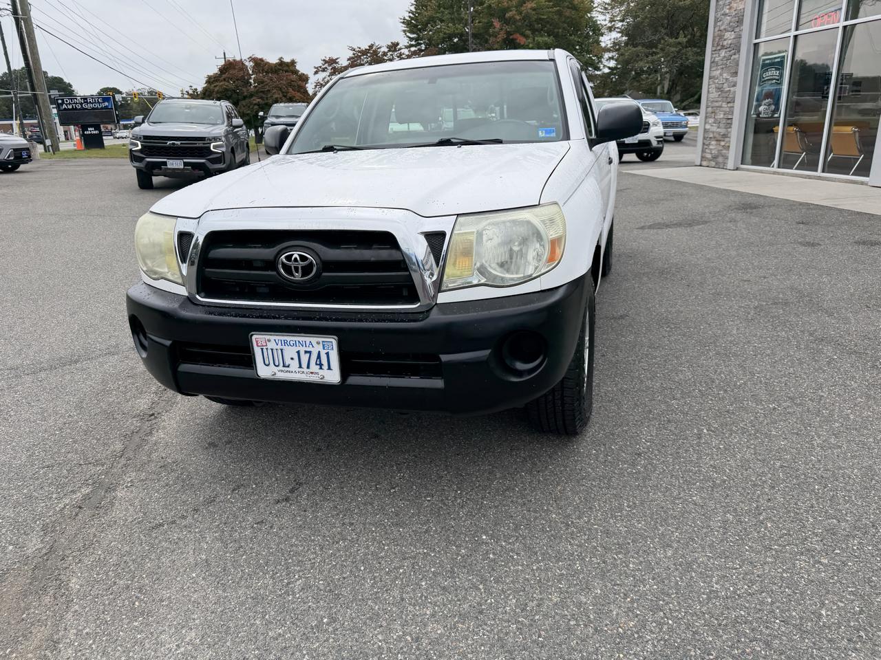 Toyota Tacoma 2WD Reg I4 MT (Natl) 2010