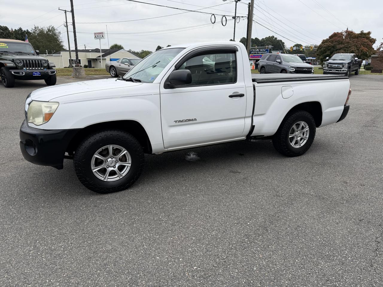 Toyota Tacoma 2WD Reg I4 MT (Natl) 2010