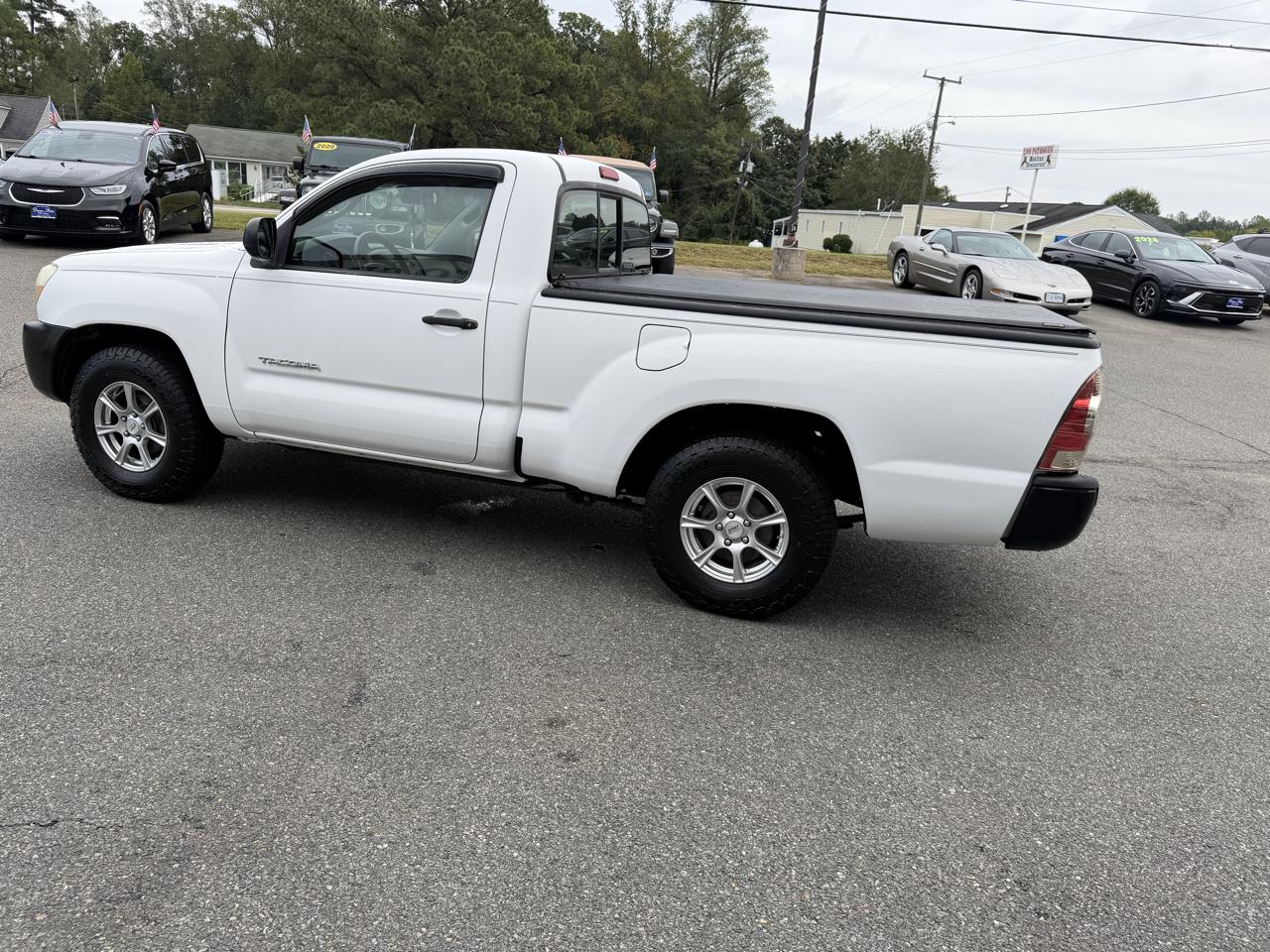 Toyota Tacoma 2WD Reg I4 MT (Natl) 2010