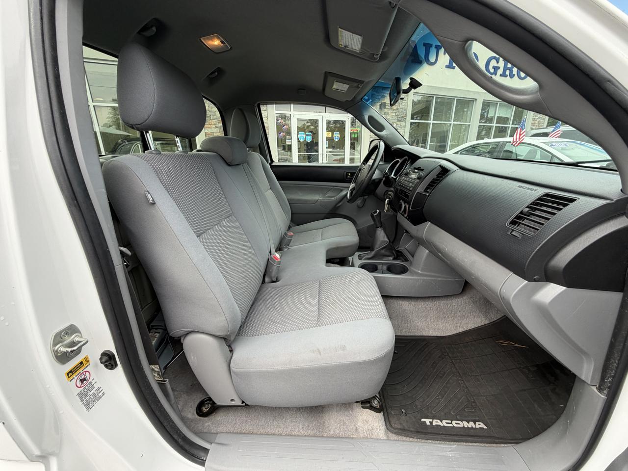 Toyota Tacoma 2WD Reg I4 MT (Natl) 2010