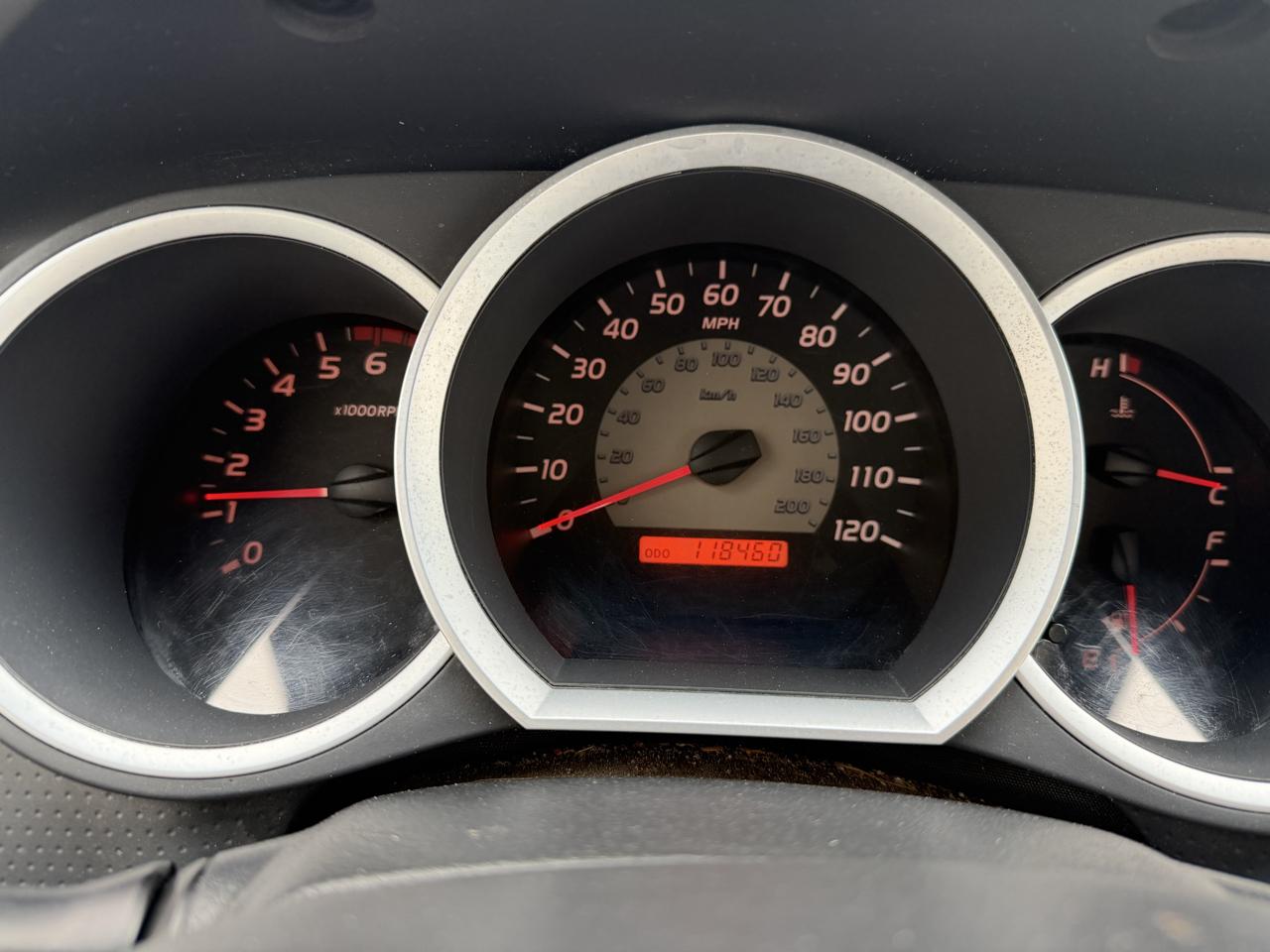 Toyota Tacoma 2WD Reg I4 MT (Natl) 2010