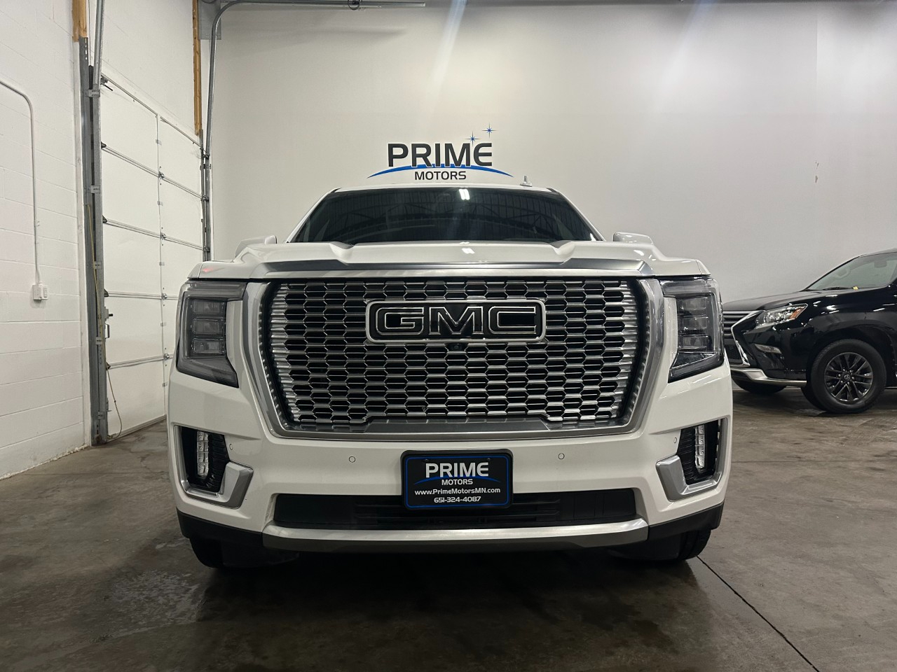 GMC Yukon Denali 4WD 2021