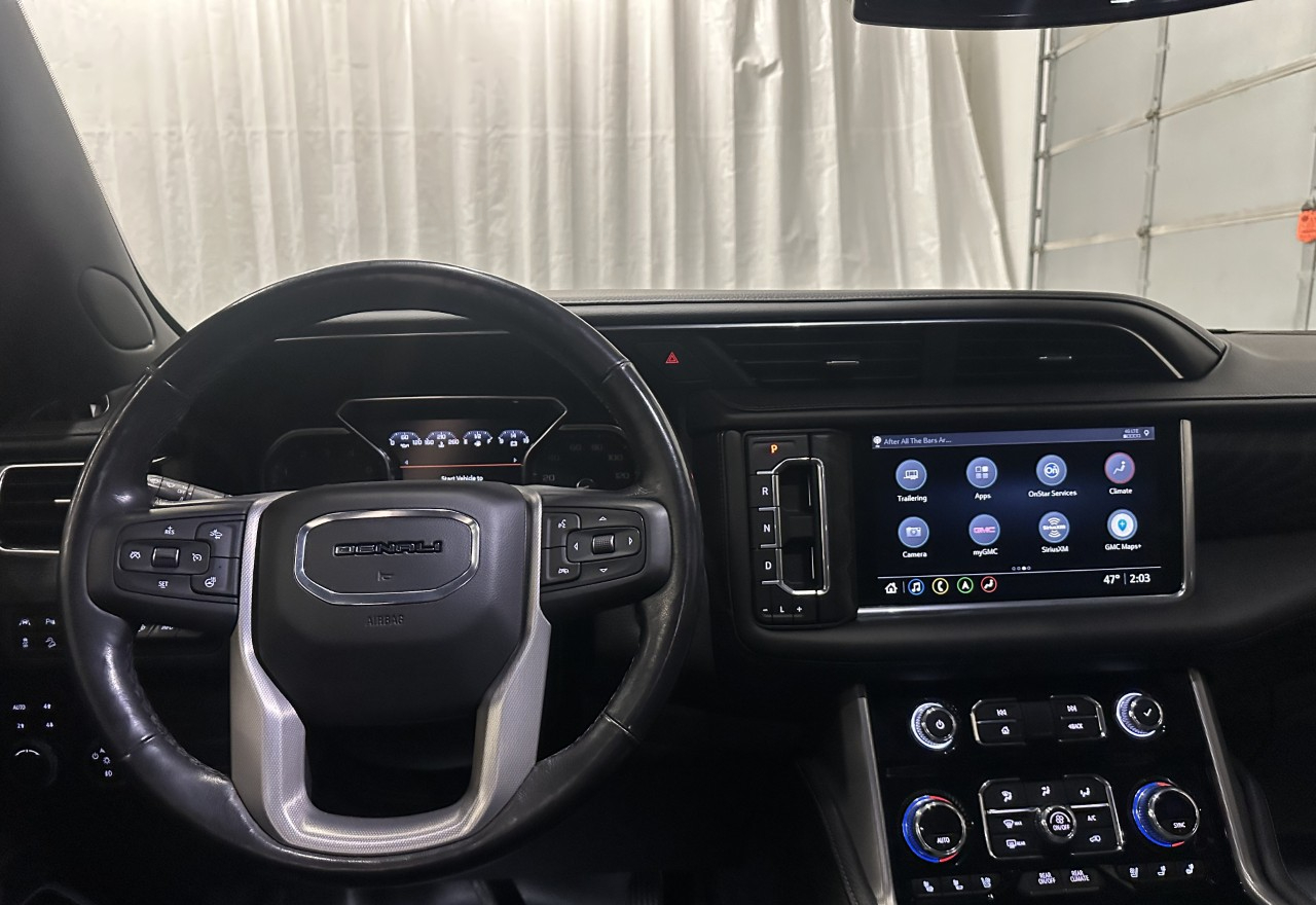 GMC Yukon Denali 4WD 2021