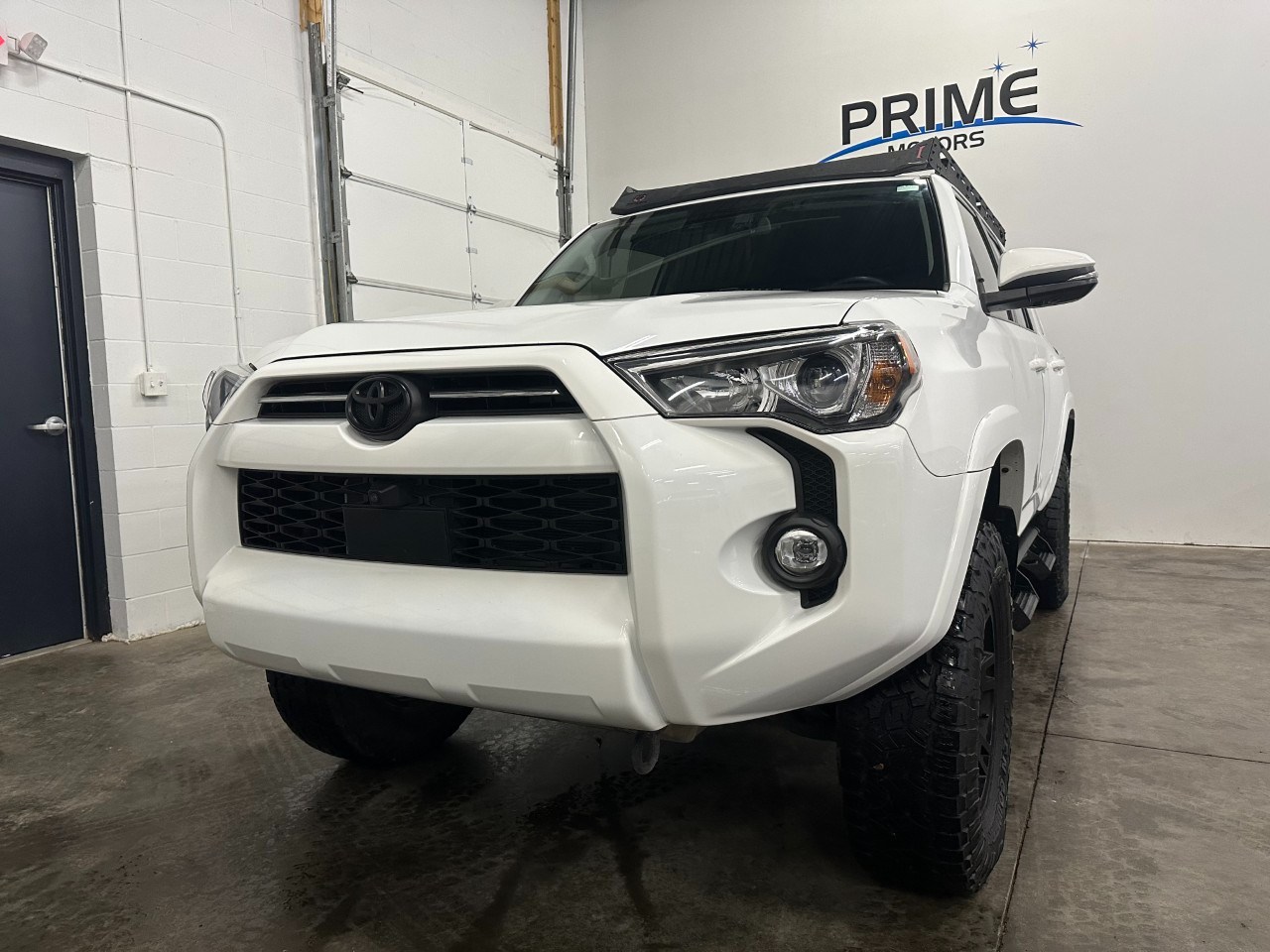 Toyota 4Runner SR5 Premium 4WD 2023