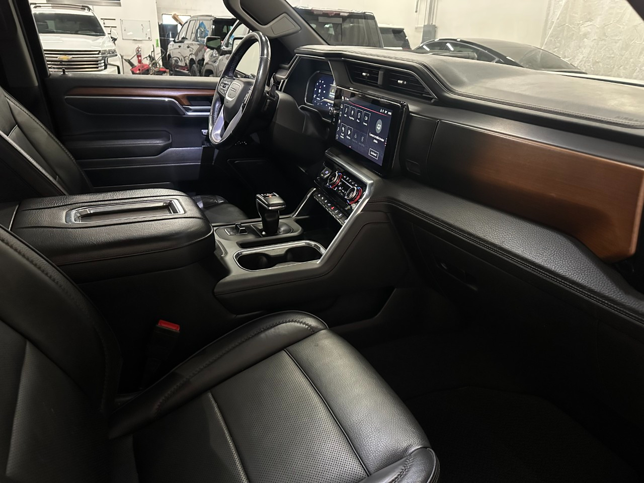 GMC Sierra 1500 Denali Crew Cab Short Box 4WD 2022