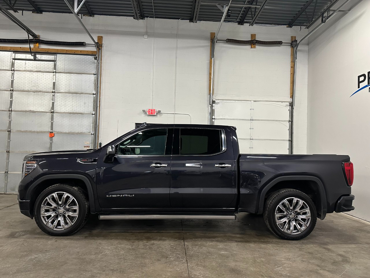 GMC Sierra 1500 Denali Crew Cab Short Box 4WD 2023