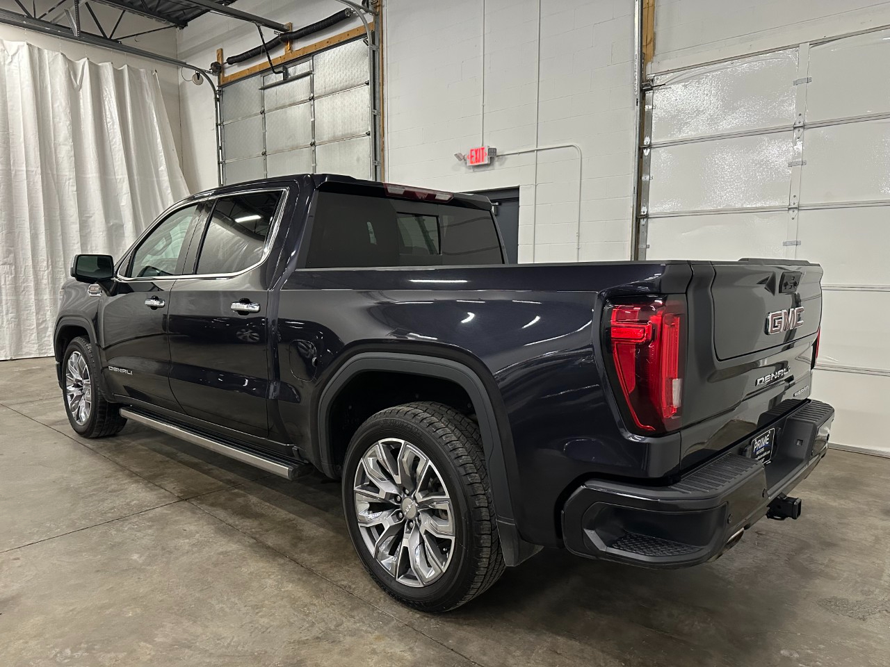 GMC Sierra 1500 Denali Crew Cab Short Box 4WD 2023