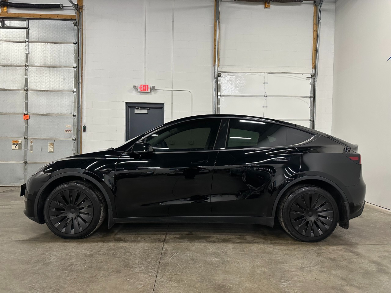 Tesla Model Y Long Range AWD 2023