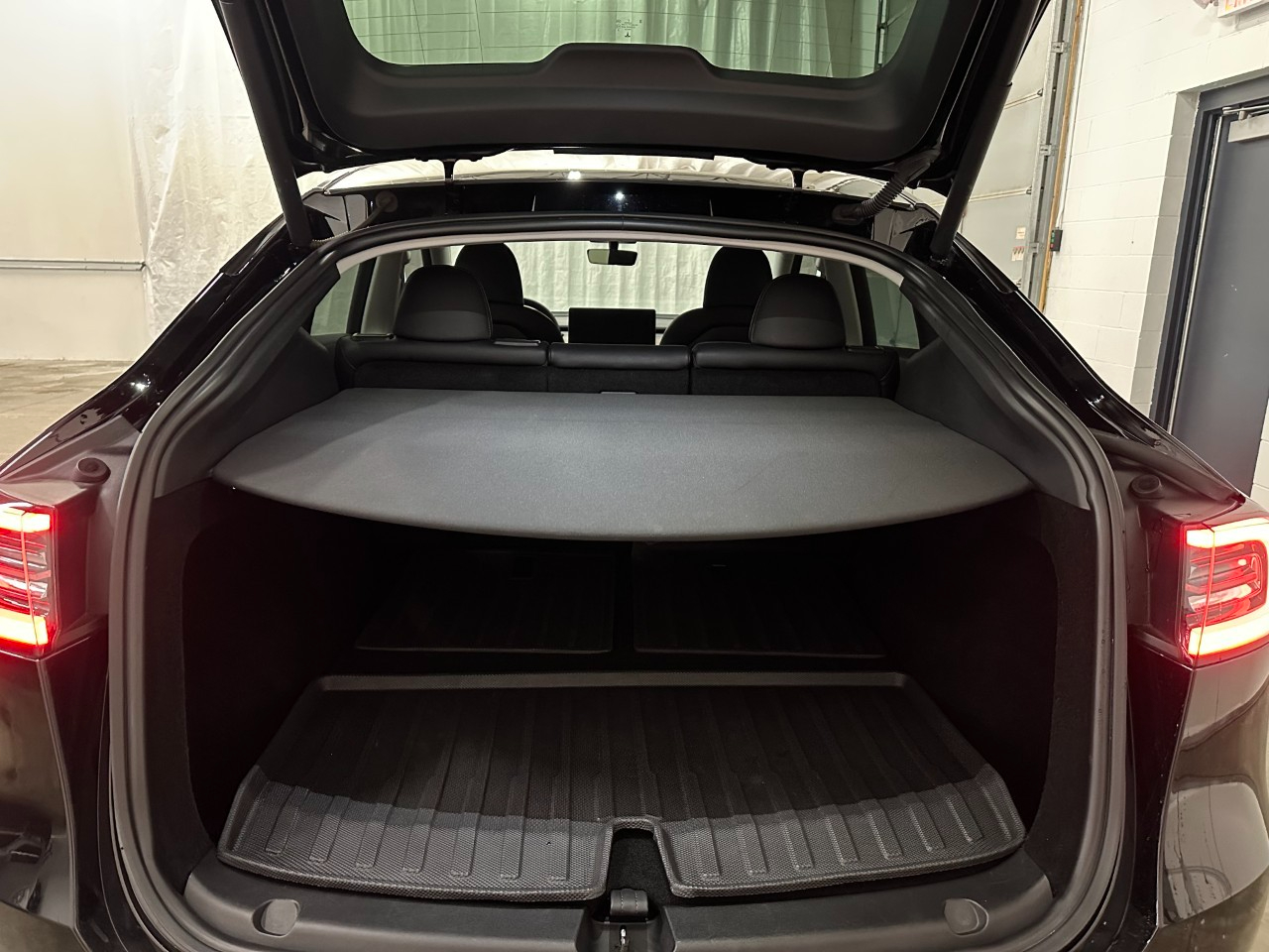 Tesla Model Y Long Range AWD 2023