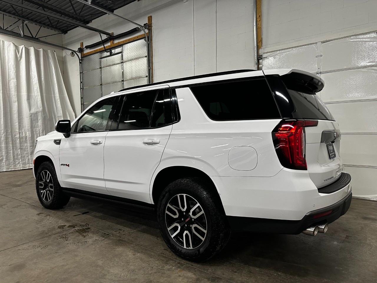 GMC Yukon AT4 4WD 2022