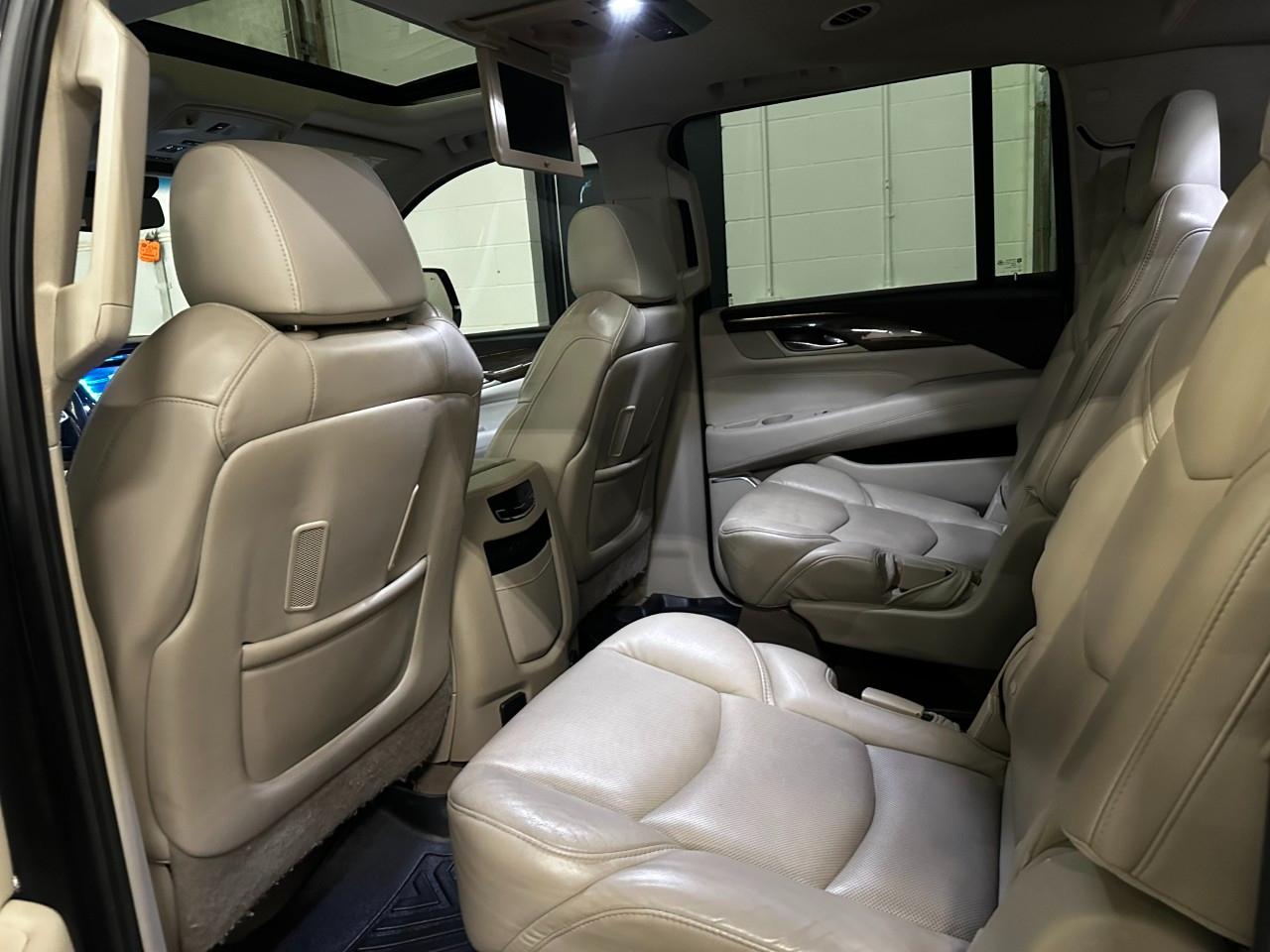 Cadillac Escalade ESV Premium Luxury 4WD 2020