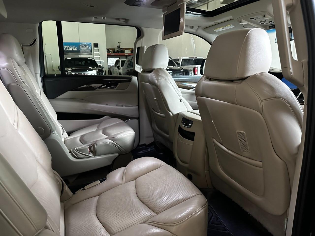 Cadillac Escalade ESV Premium Luxury 4WD 2020