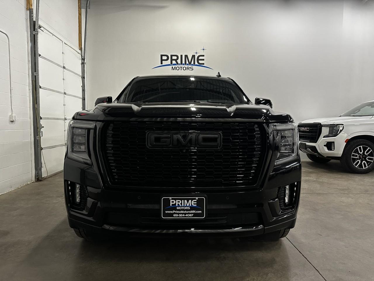 GMC Yukon Denali 4WD 2022