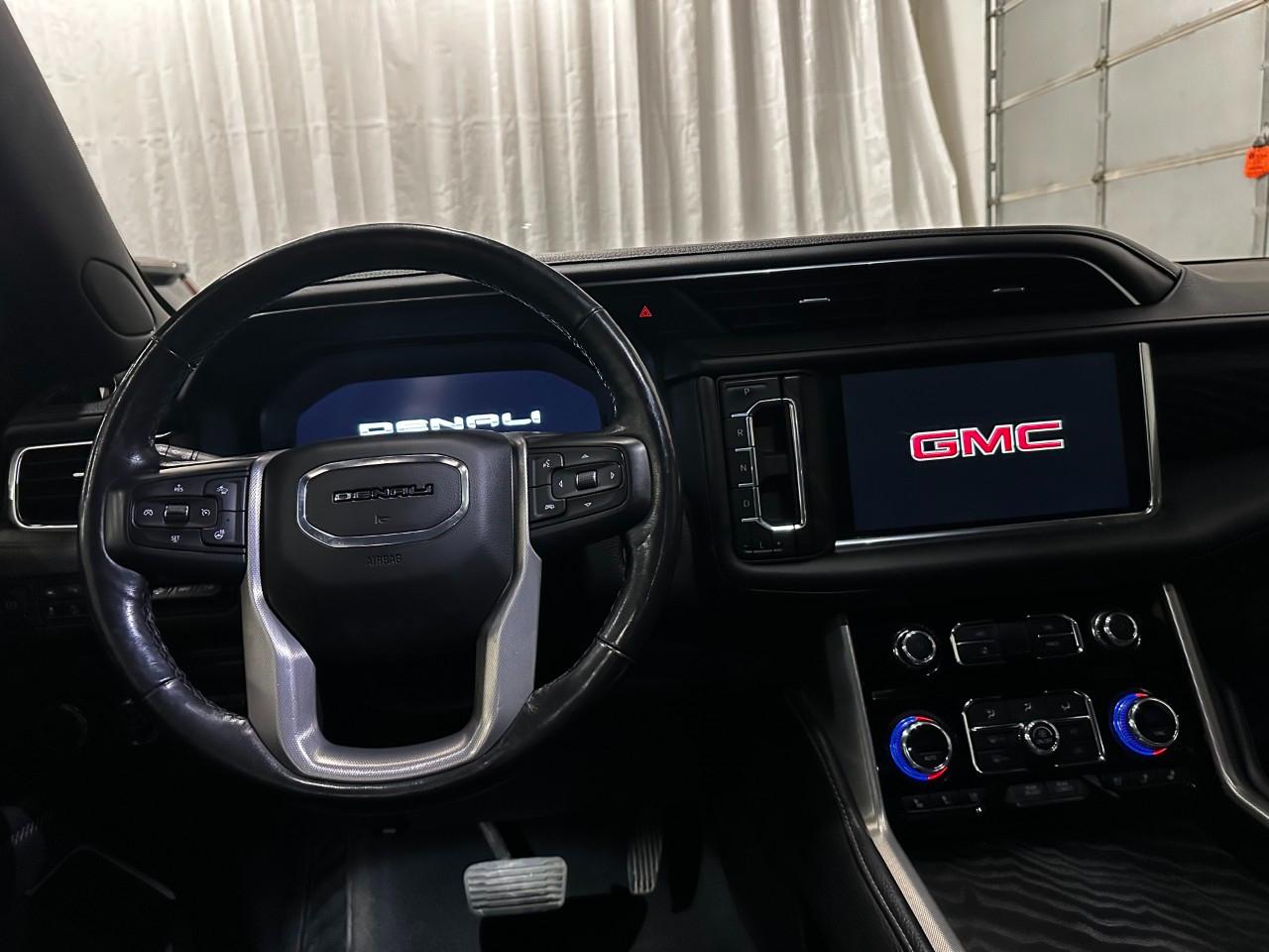 GMC Yukon Denali 4WD 2022