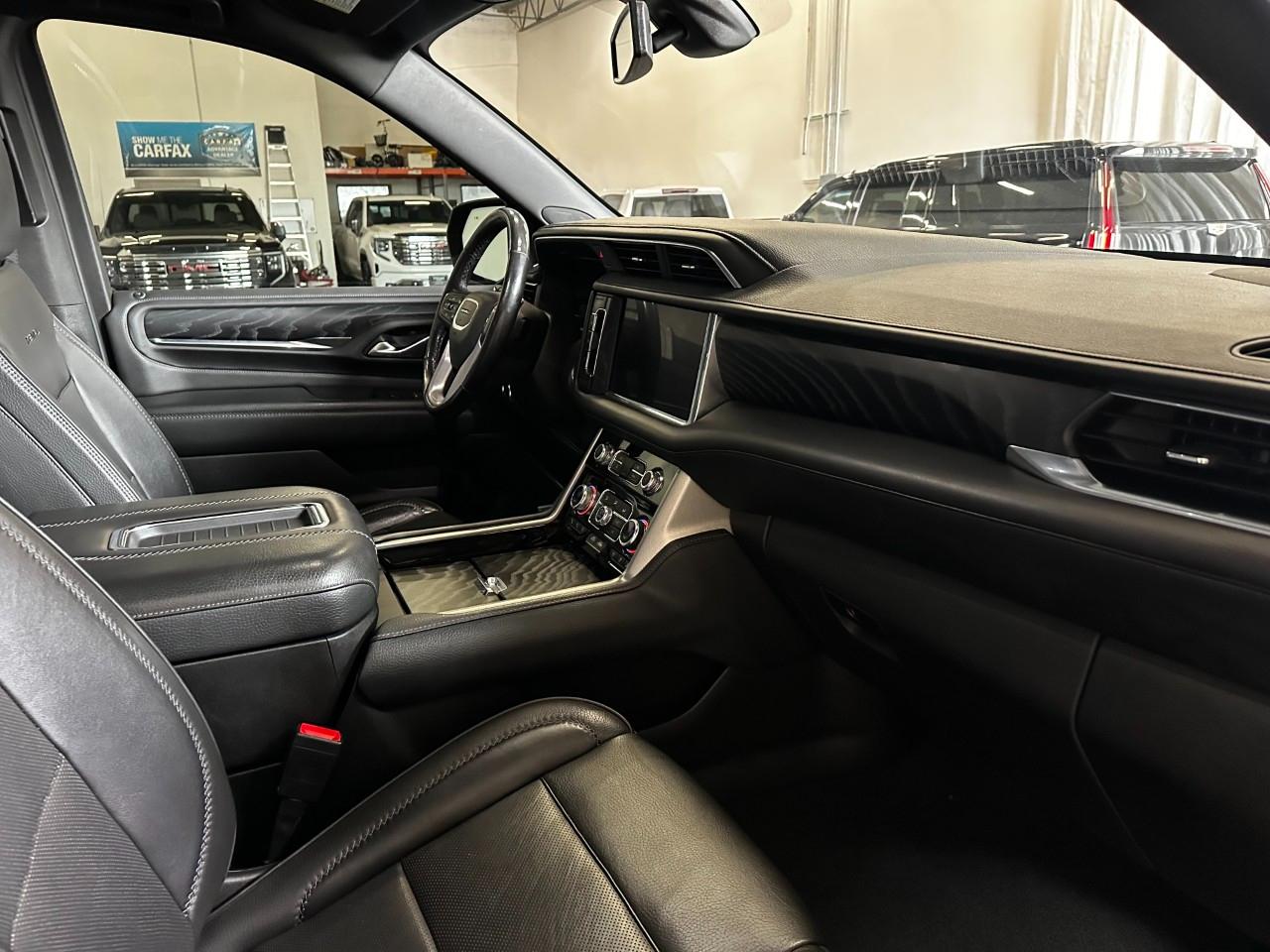 GMC Yukon Denali 4WD 2022