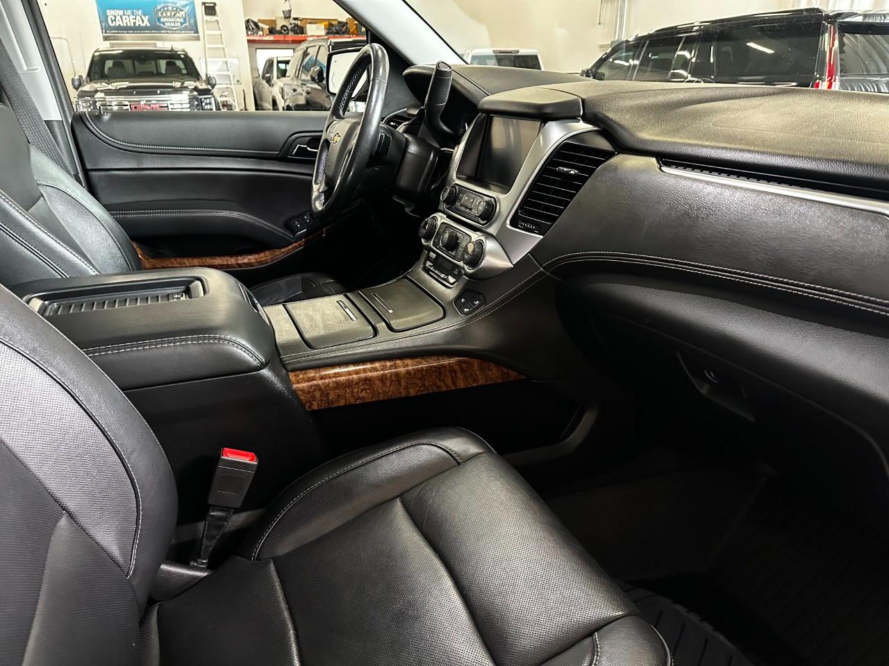 Chevrolet Suburban  2020