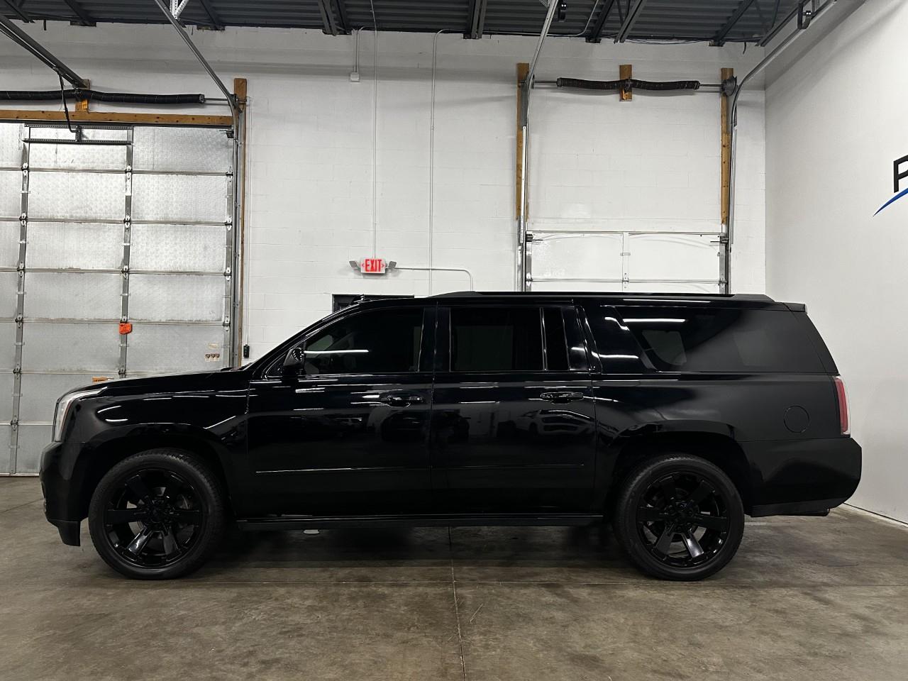 GMC Yukon XL Denali Ultimate 4WD 2019