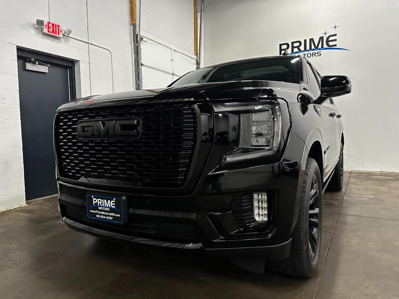 GMC Yukon Denali 4WD 2021
