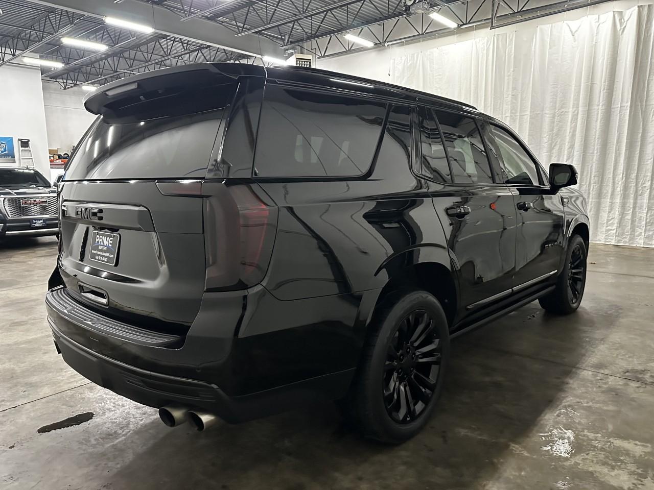 GMC Yukon Denali 4WD 2021