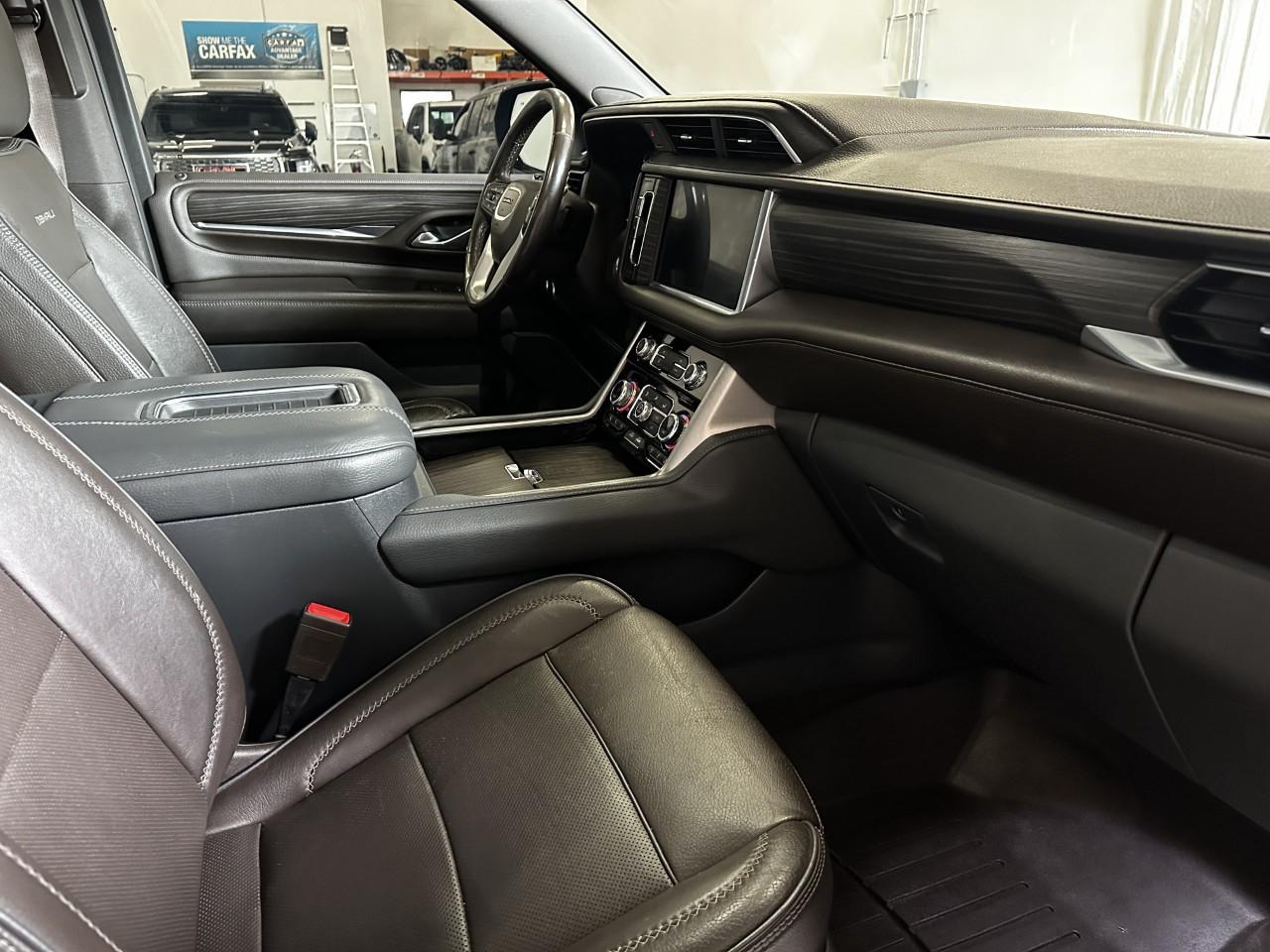 GMC Yukon Denali 4WD 2021