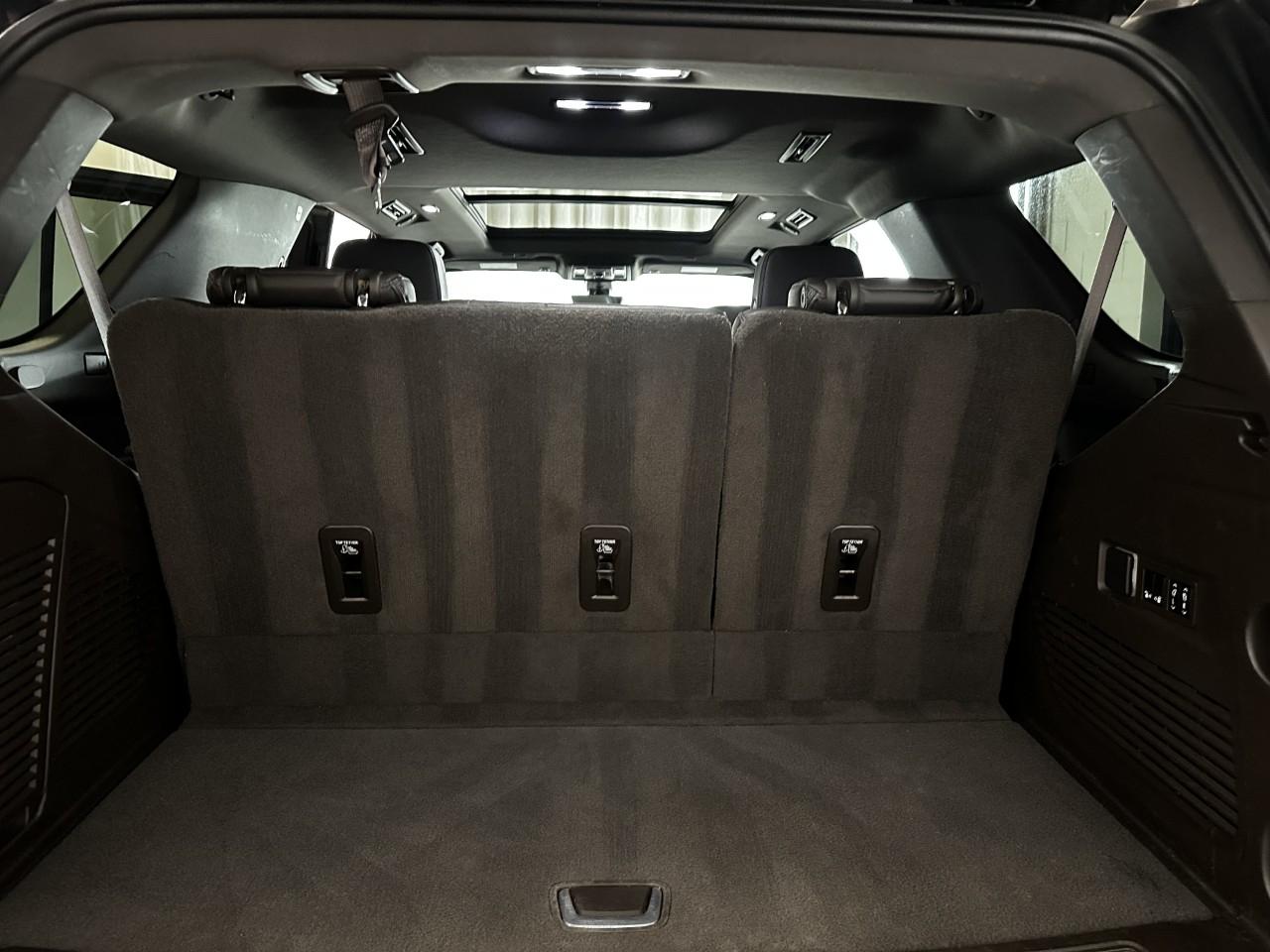 GMC Yukon Denali 4WD 2021