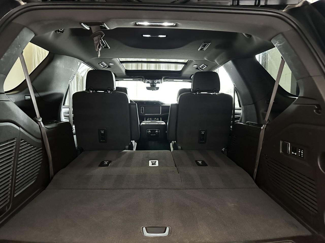 GMC Yukon Denali 4WD 2021