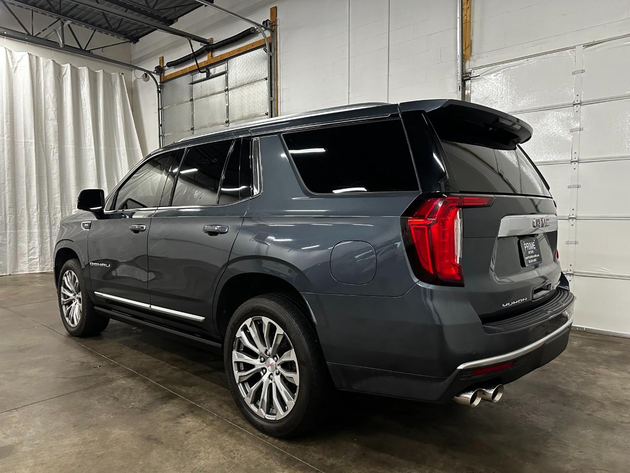 GMC Yukon Denali 4WD 2021