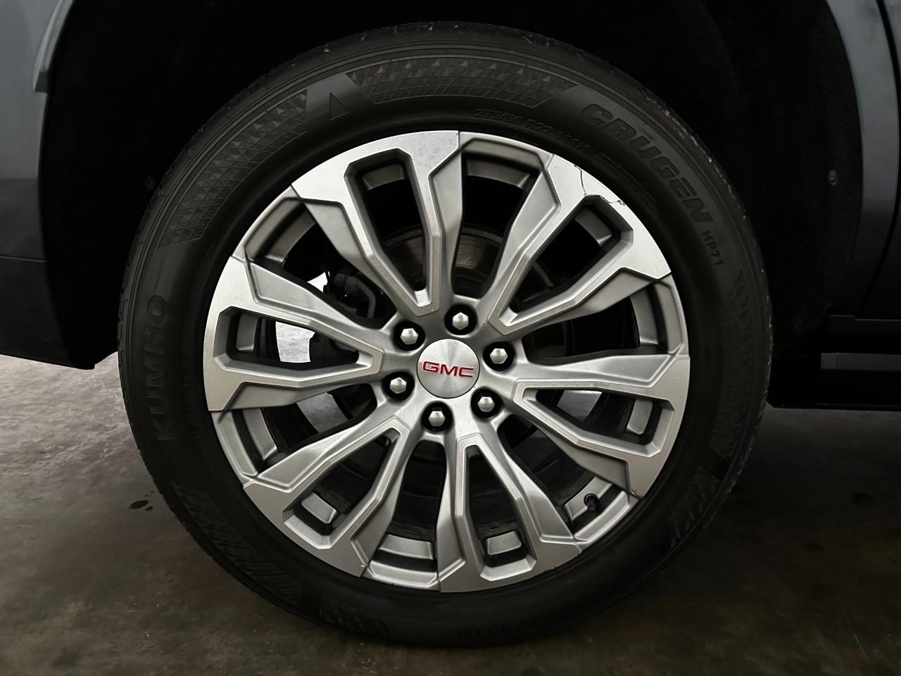 GMC Yukon Denali 4WD 2021