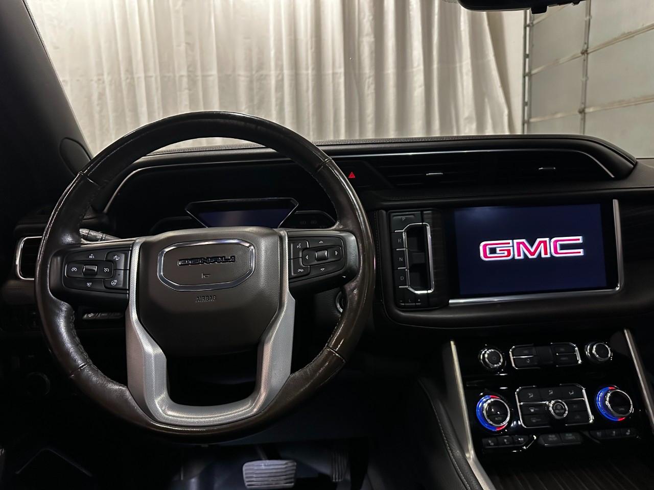 GMC Yukon Denali 4WD 2021