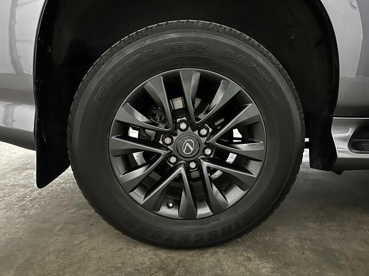 Lexus GX  2023
