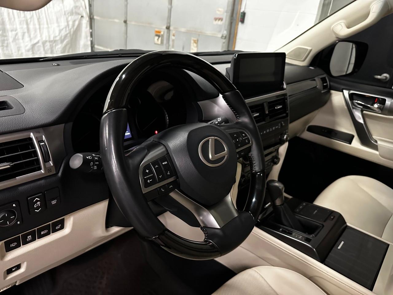 Lexus GX  2023