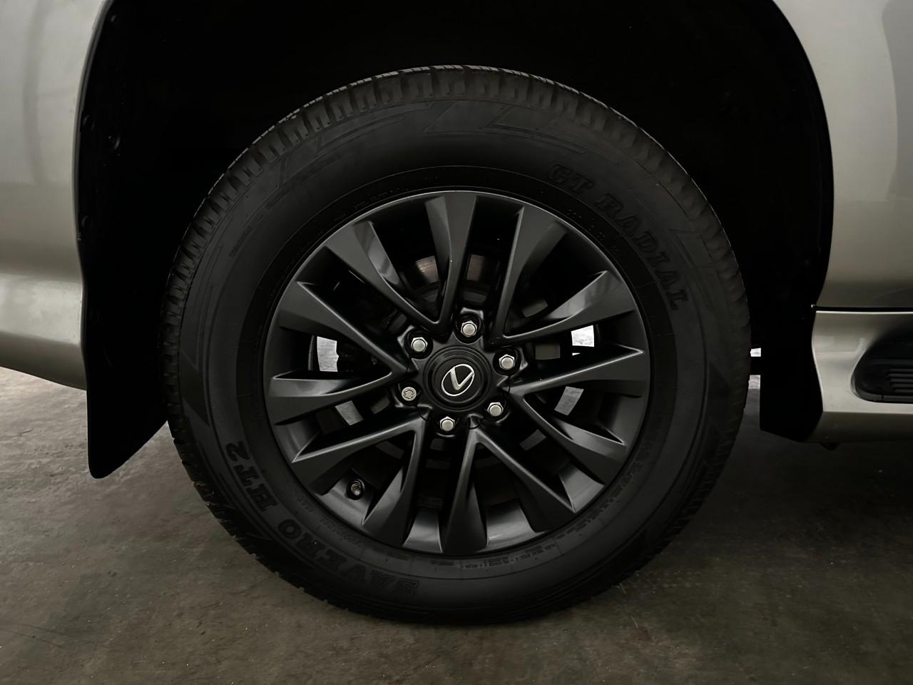 Lexus GX  2022
