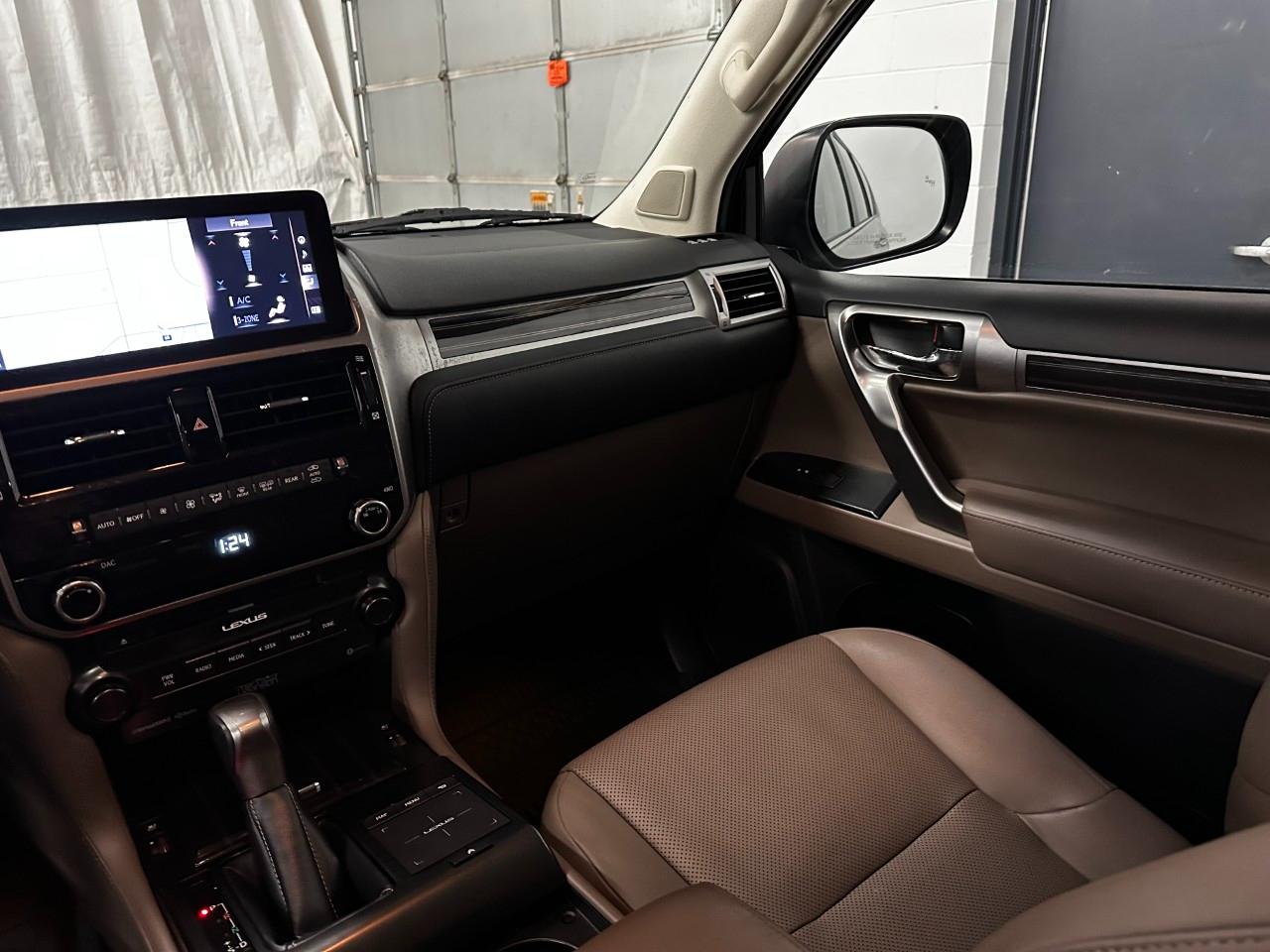 Lexus GX  2022
