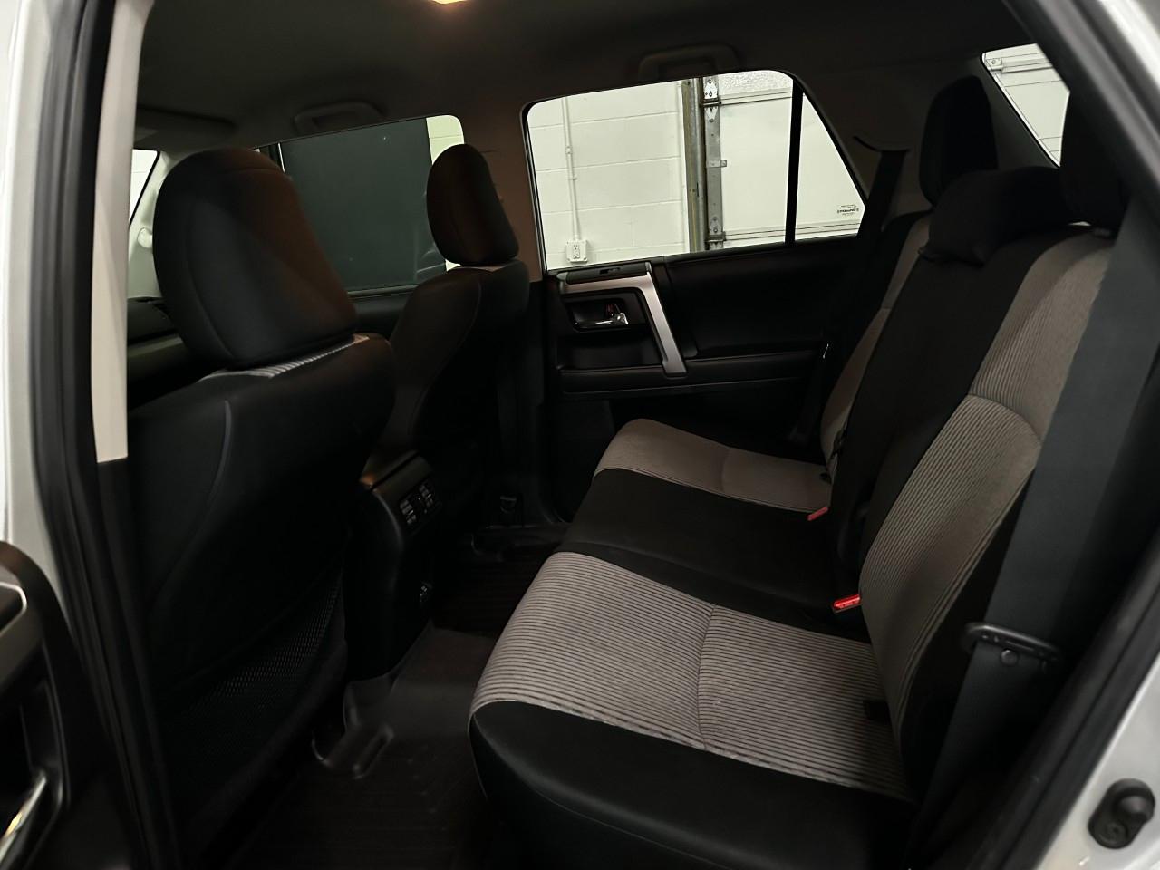 Toyota 4Runner SR5 4WD 2020
