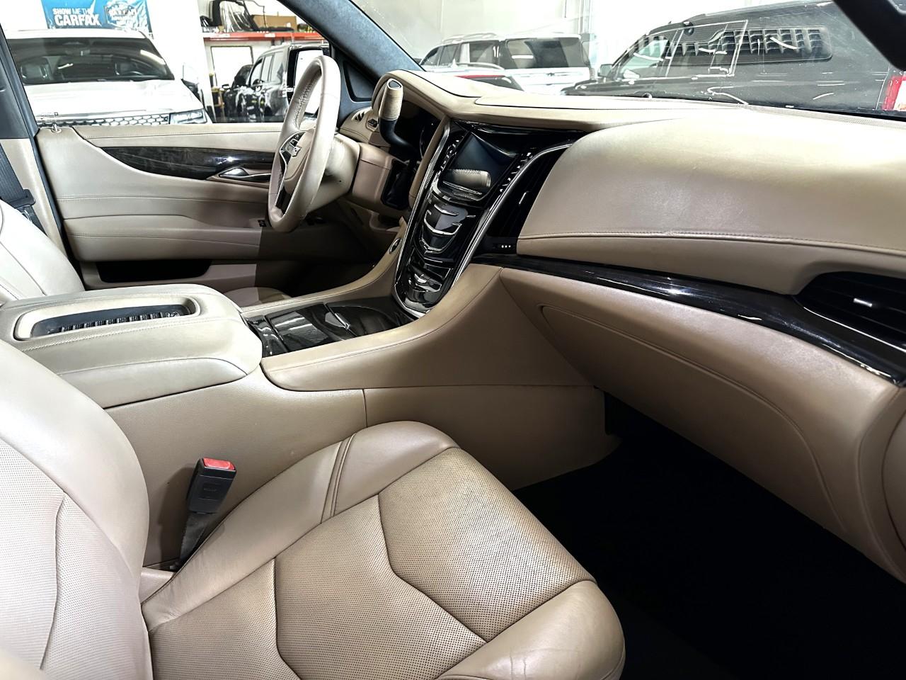 Cadillac Escalade ESV  2019