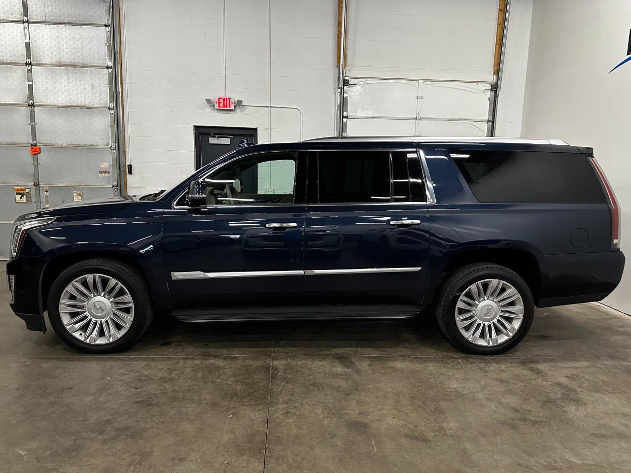 Cadillac Escalade ESV  2019