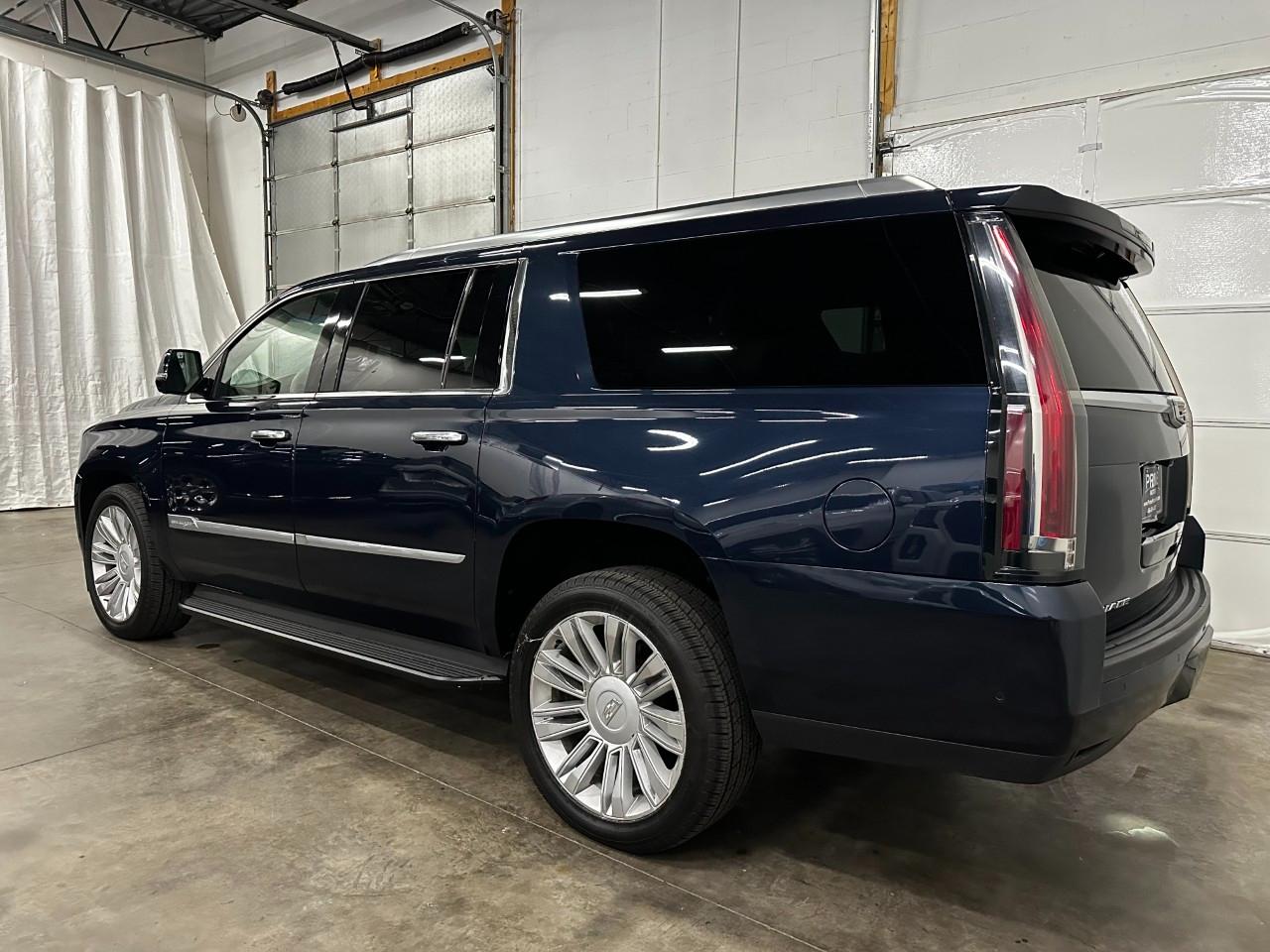 Cadillac Escalade ESV  2019