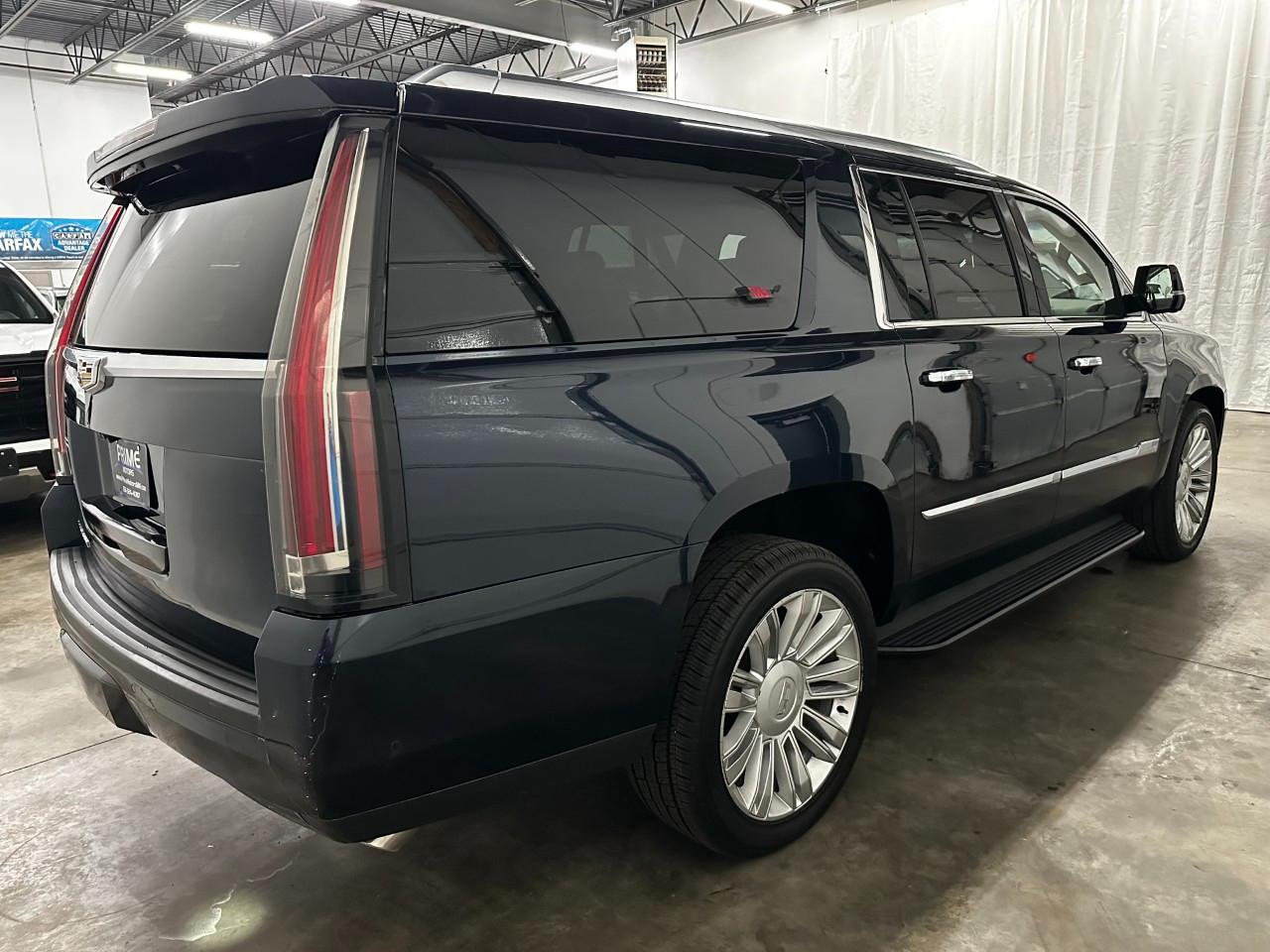 Cadillac Escalade ESV  2019