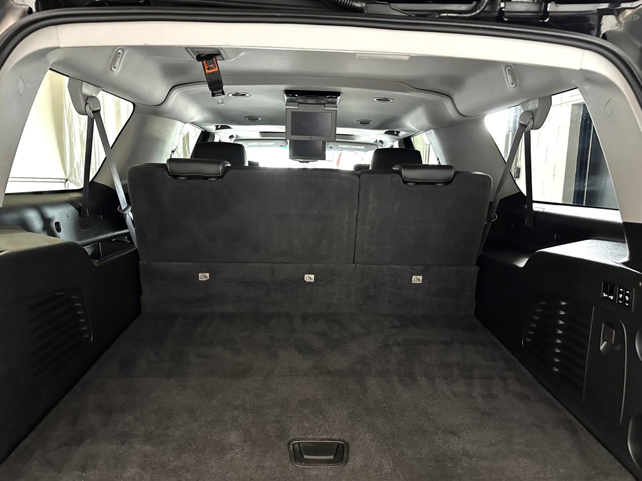 Chevrolet Suburban Premier 4WD 2017