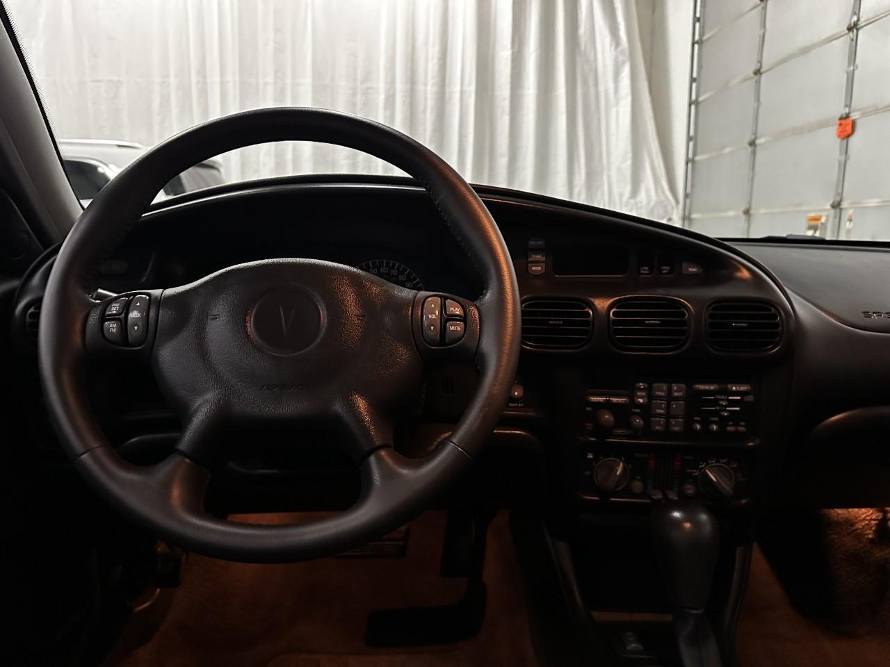 Pontiac Grand Prix GT sedan 2002
