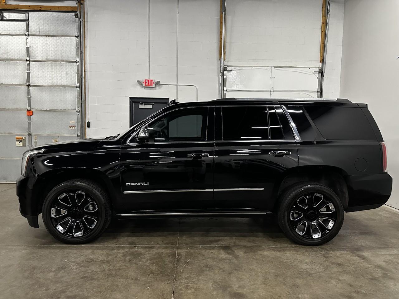 GMC Yukon Denali Ultimate 4WD 2018