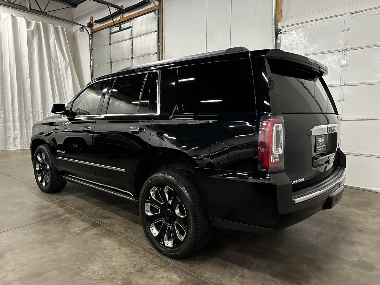GMC Yukon Denali Ultimate 4WD 2018