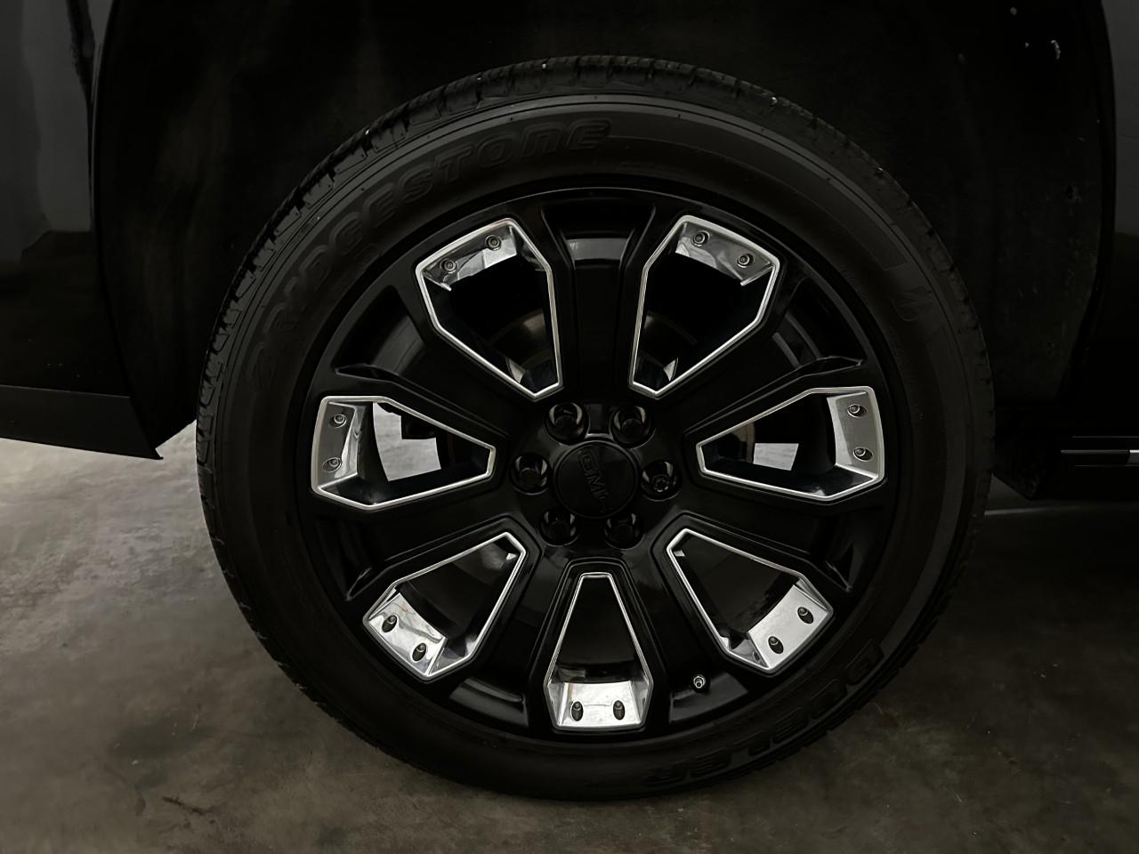 GMC Yukon Denali Ultimate 4WD 2018