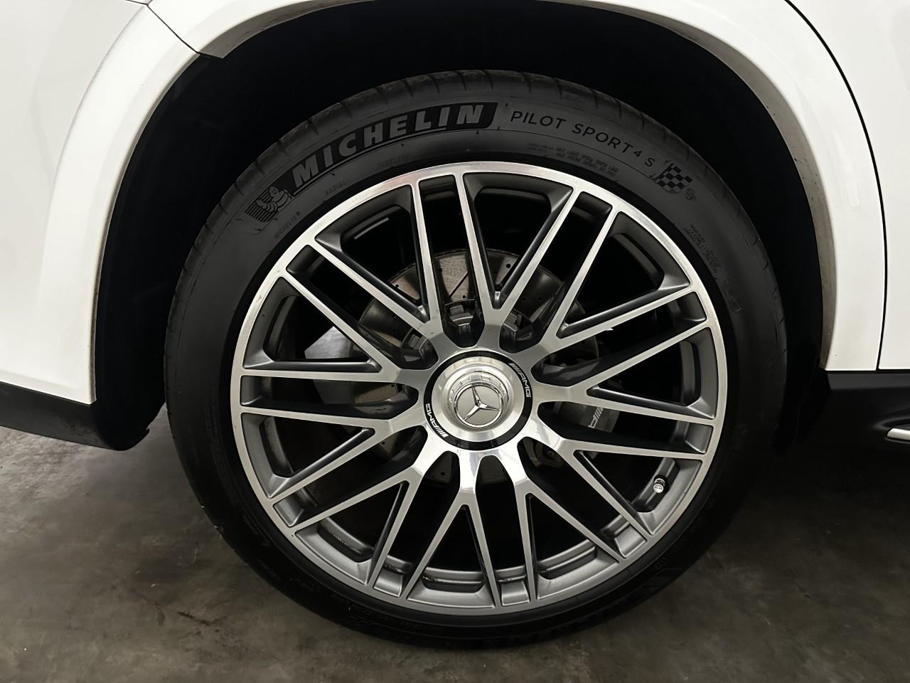 Mercedes-Benz GLS  2021