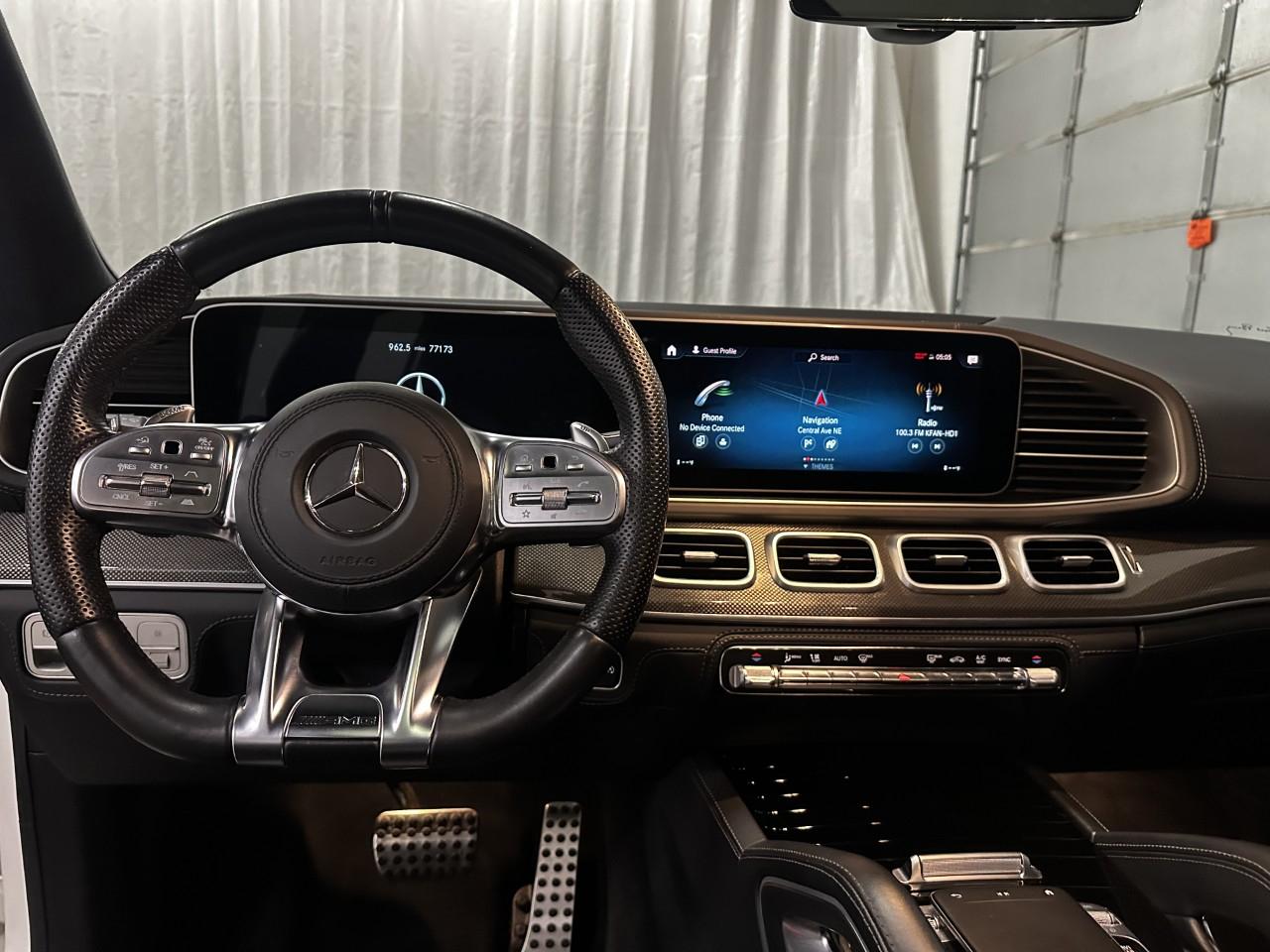 Mercedes-Benz GLS  2021