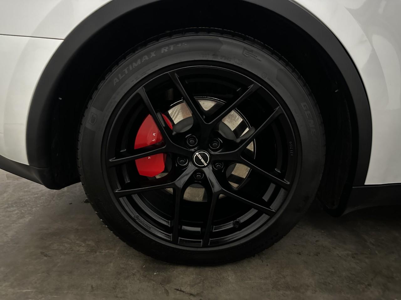 Tesla Model Y Performance AWD 2023