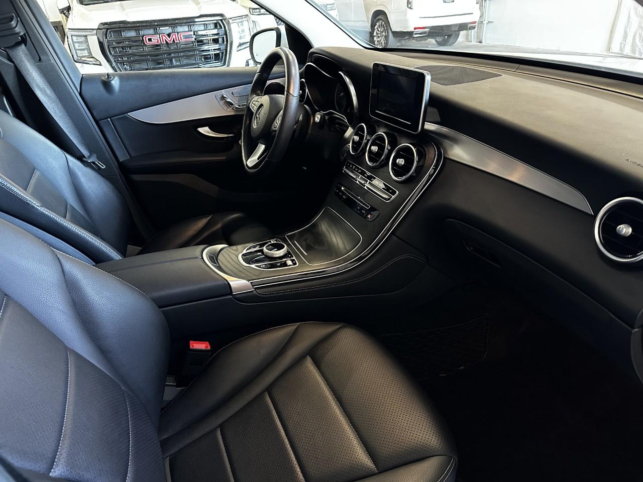 Mercedes-Benz GLC GLC 300 4MATIC SUV 2019