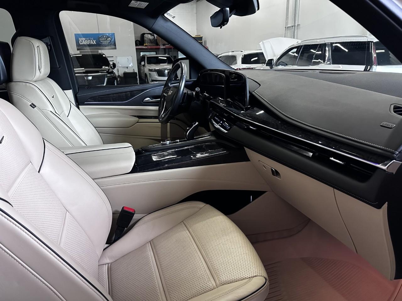 Cadillac Escalade ESV  2021