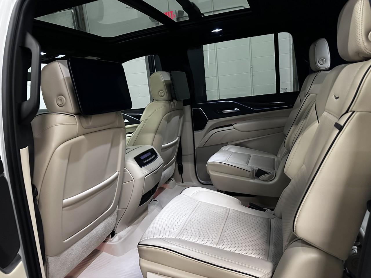 Cadillac Escalade ESV  2021